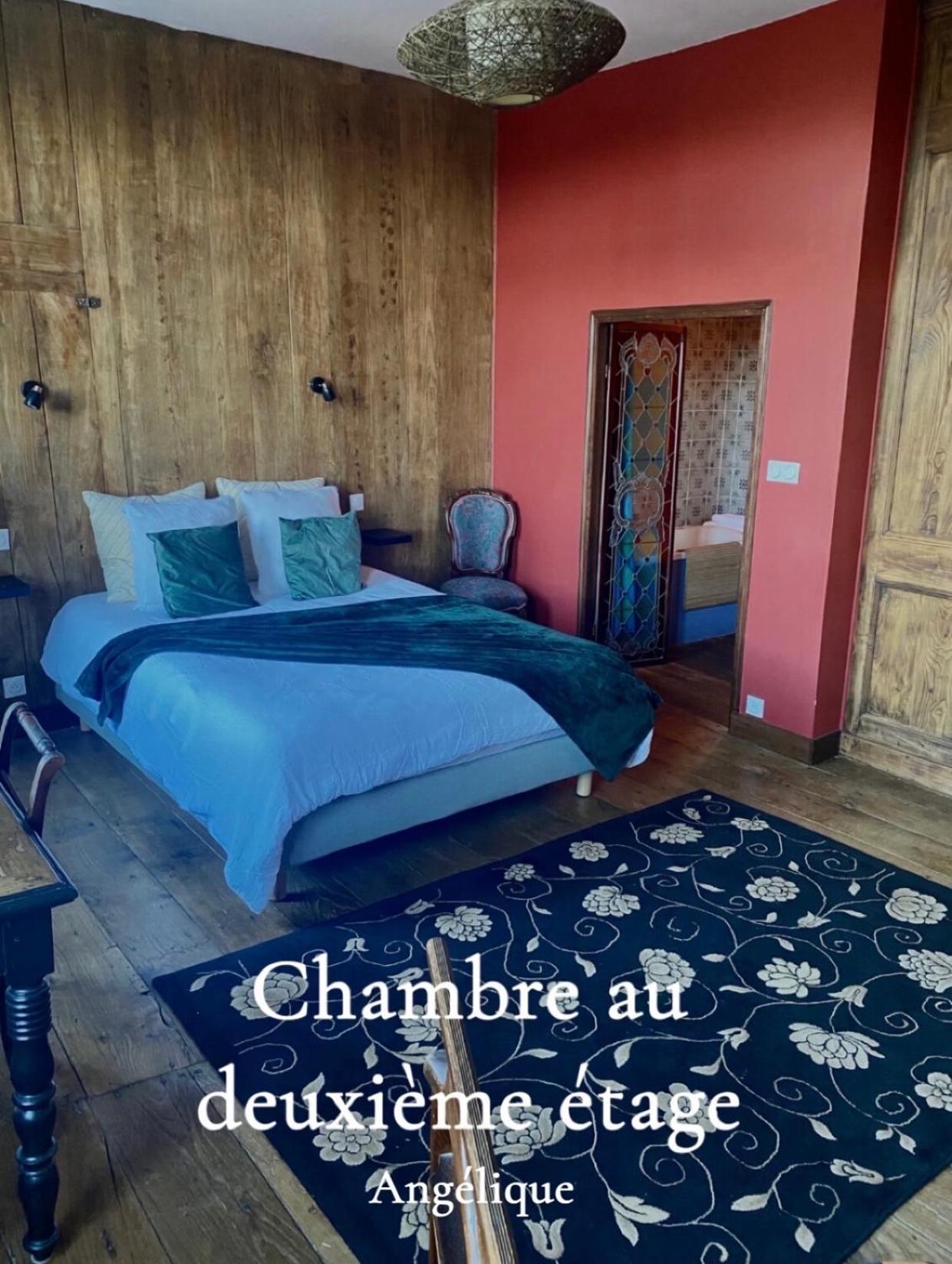 Mercier De Montigny - Les Chambres Du Beffroi - Spa Et Massage Фужер Екстер'єр фото